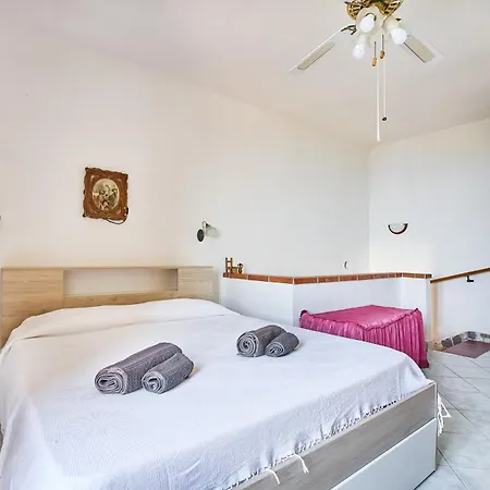 Vakantiehuis Rustico 'al Casale' Gioiosa Marea
