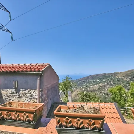 Rustico 'al Casale' Holiday home Gioiosa Marea