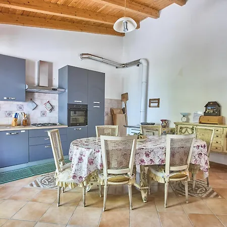 Vakantiehuis Rustico 'al Casale' Gioiosa Marea